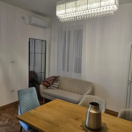 Daire Fors Downtown Lux *
